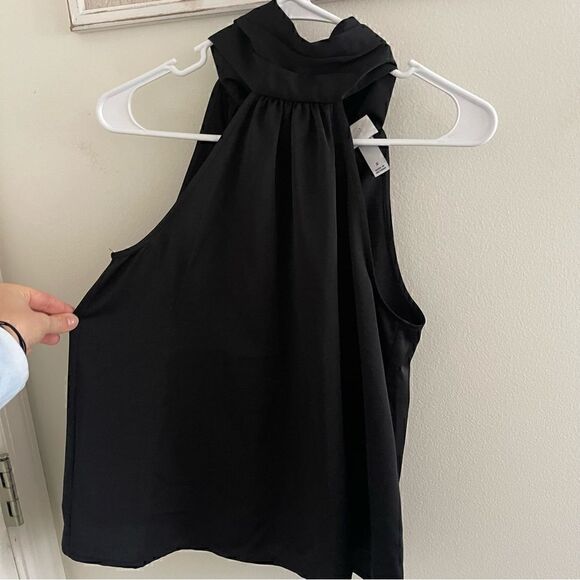 A new day tie halter top - Picture 1 of 4